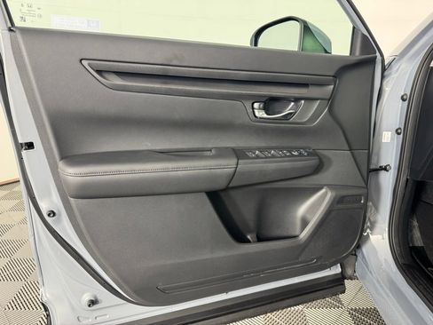 Used 2026 Honda CR-V LX image 9