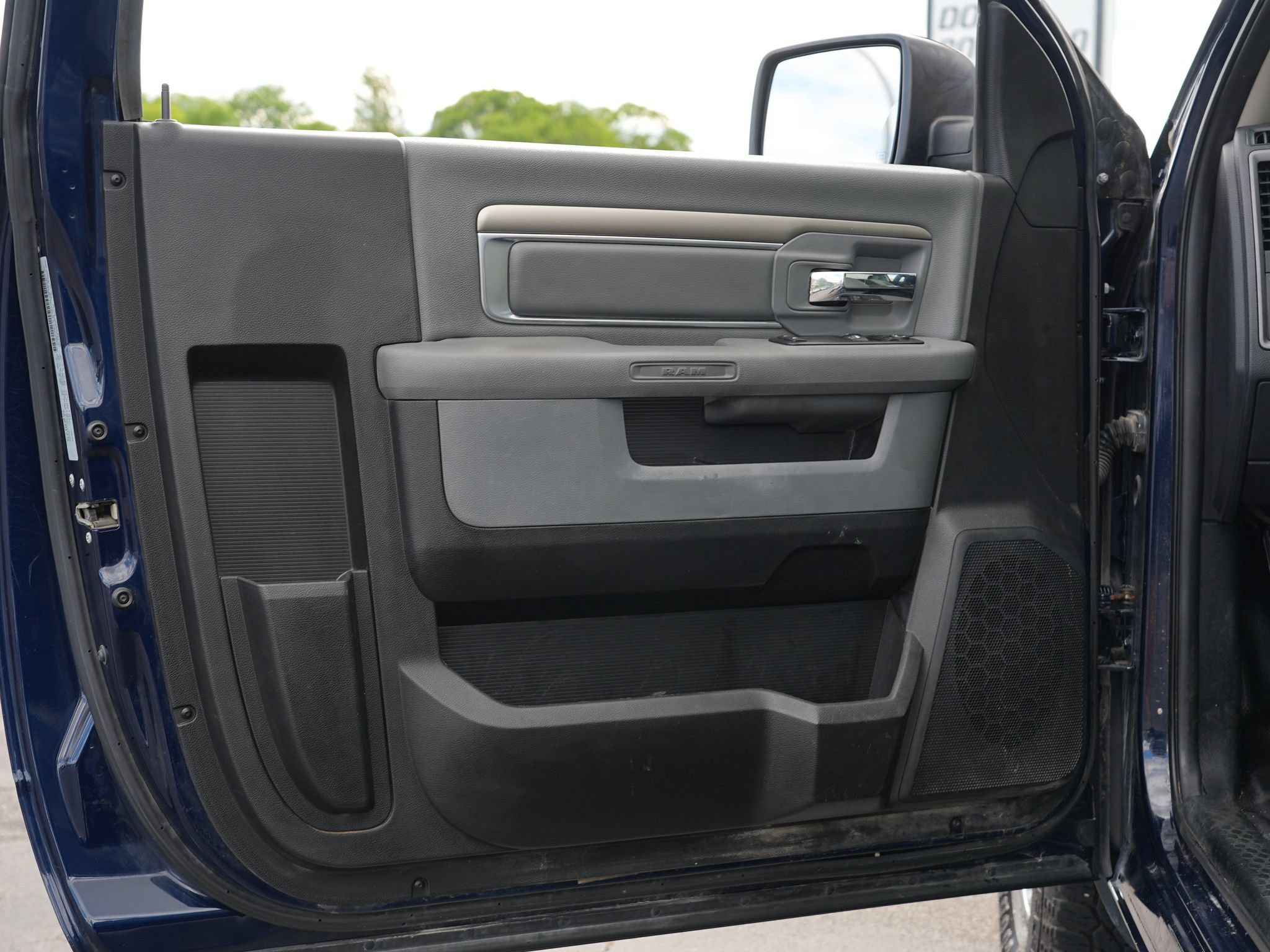 Used 2017 RAM 1500 Tradesman w/ Power & Remote Entry Group RWD image 15