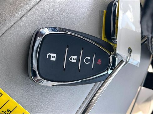 Used 2016 Chevrolet Camaro SS RWD image 12
