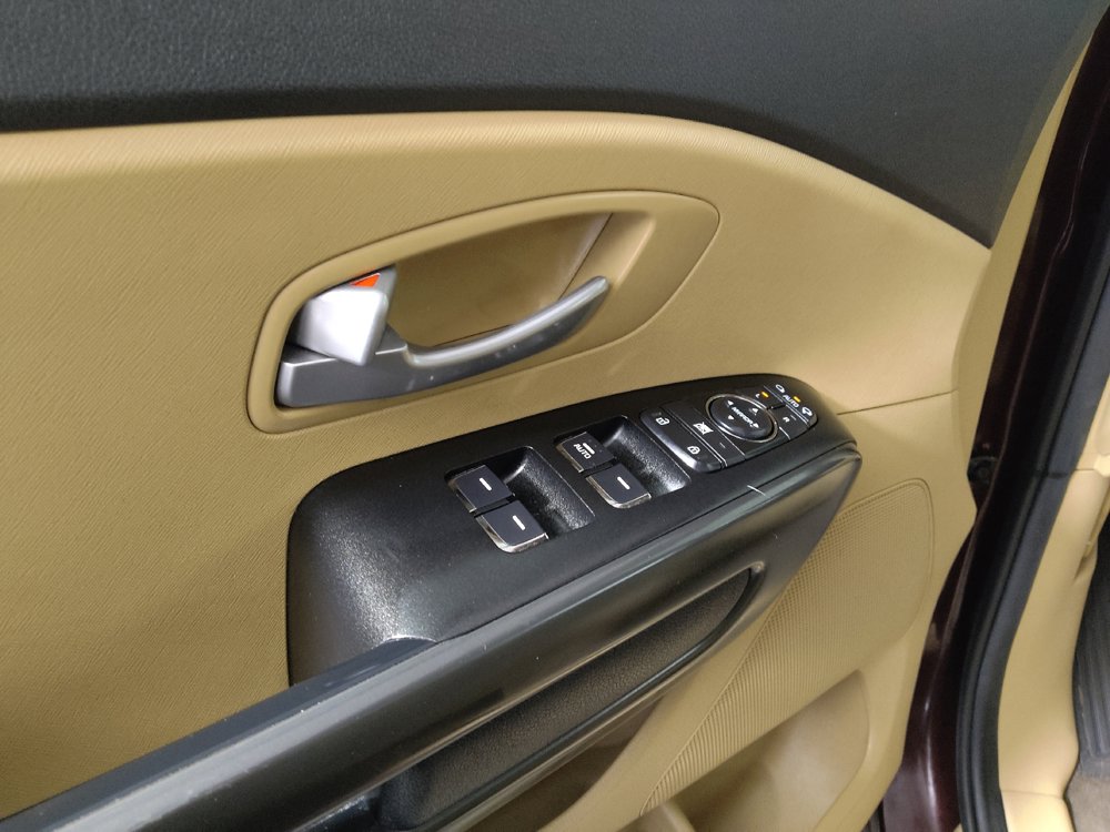 Used 2017 Kia Sedona LX FWD image 27