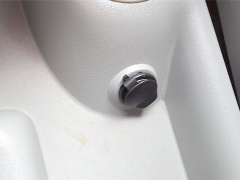 Used 2007 Chevrolet Equinox LS image 32