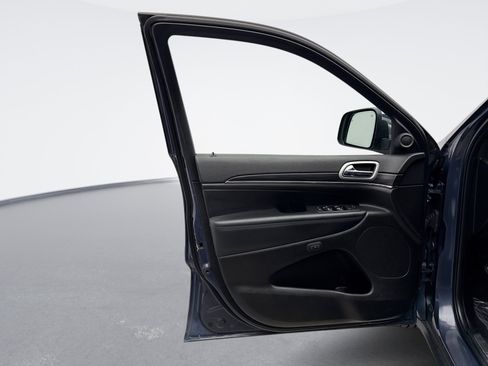 Used 2021 Jeep Grand Cherokee Limited image 9