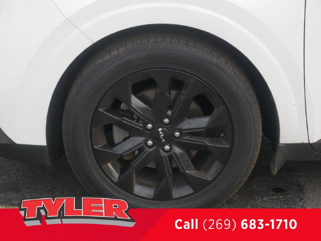 Used 2024 Kia Carnival SX Prestige FWD image 45