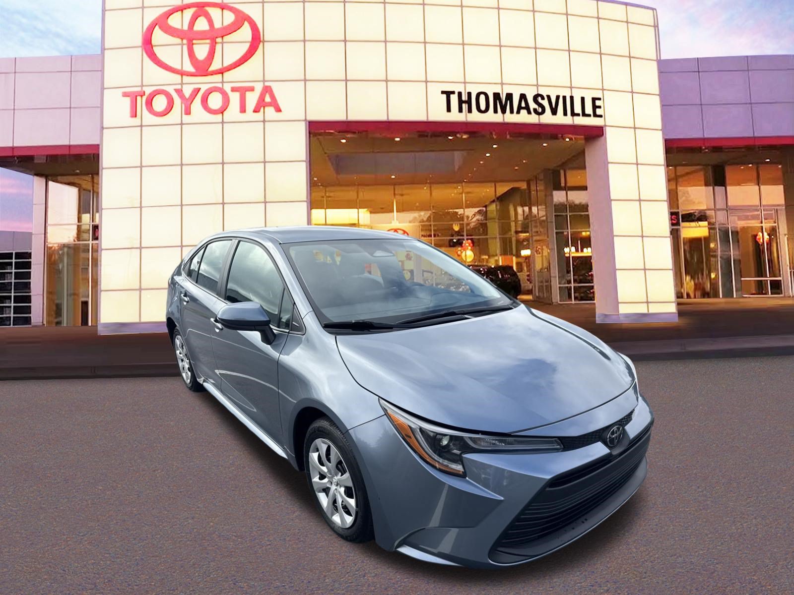Used 2025 Toyota Corolla LE FWD image 3