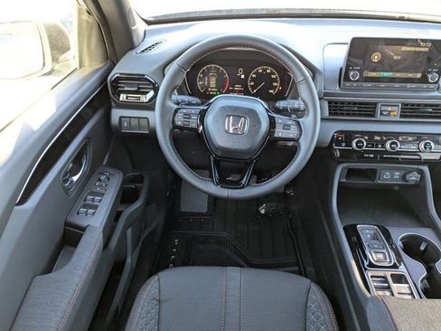 New 2025 Honda Pilot Sport image 16