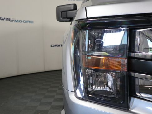 Used 2023 Ford F150 XLT image 3