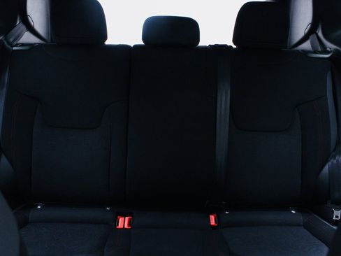 Used 2023 Jeep Renegade Trailhawk image 15