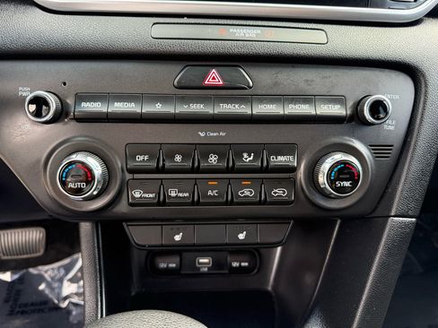 Used 2020 Kia Sportage LX w/ LX Popular Package image 28