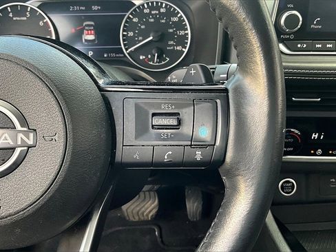 Used 2023 Nissan Rogue SV image 12