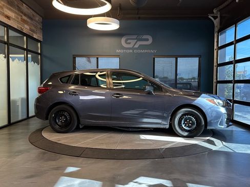 Used 2017 Subaru Impreza 2.0i AWD/4WD image 2