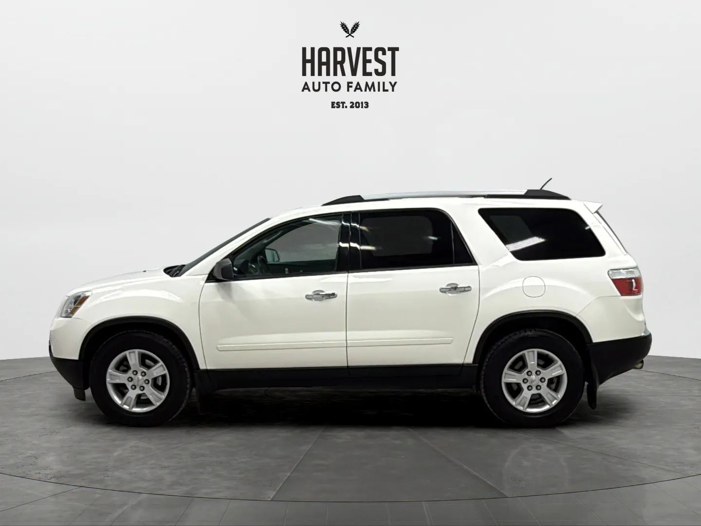 Used 2011 GMC Acadia SLE AWD/4WD image 2