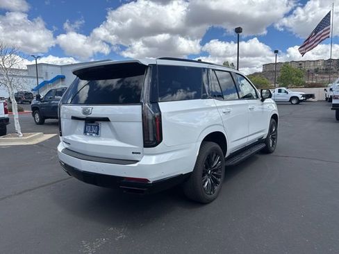 Used 2025 Cadillac Escalade Sport w/ LPO, ONYX Package image 2