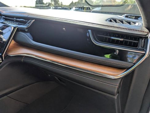 Used 2023 Jeep Grand Cherokee Summit image 13