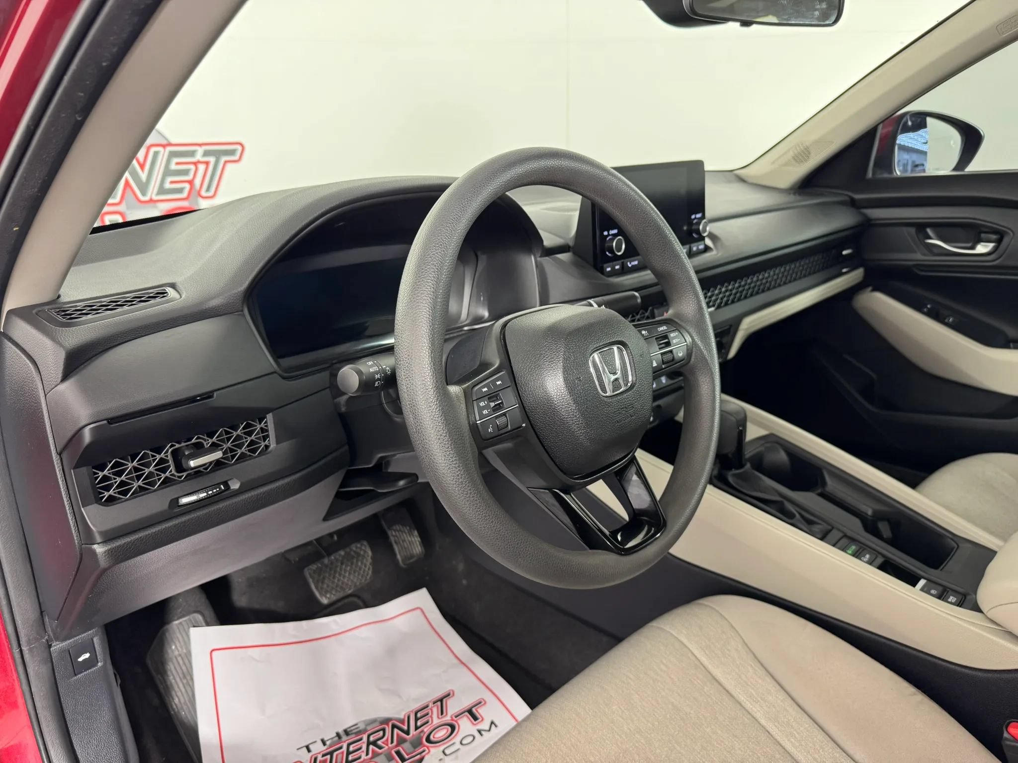Used 2024 Honda Accord EX image 10