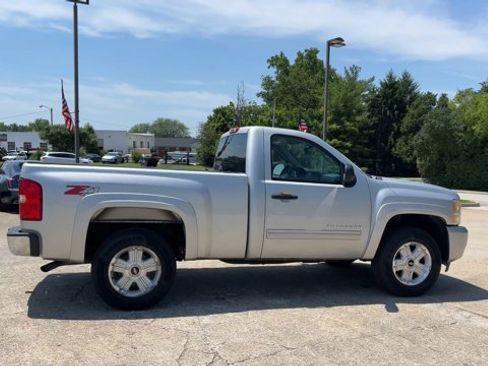 Used 2011 Chevrolet Silverado 1500 LT w/ Interior Plus Package AWD/4WD image 9