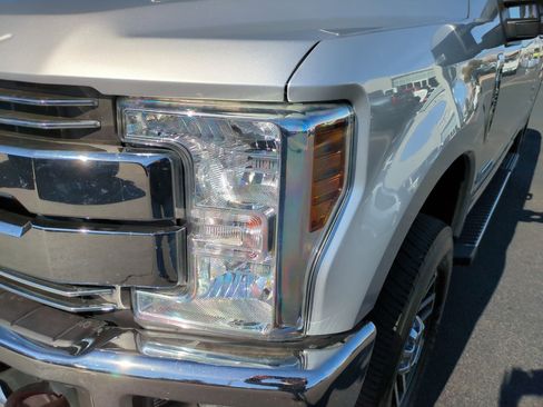 Used 2019 Ford F250 Lariat w/ Lariat Value Package image 10