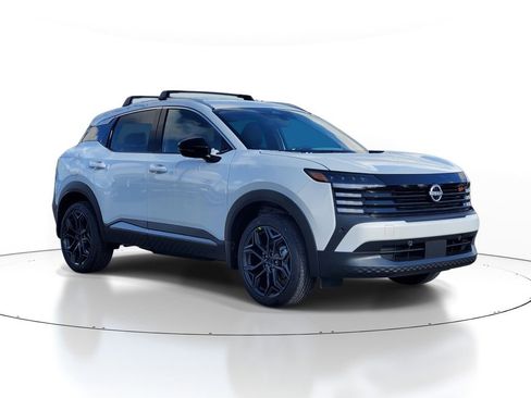 New 2026 Nissan Kicks SR image 1