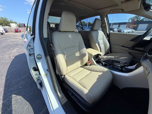 Used 2015 Honda Accord EX-L image 16