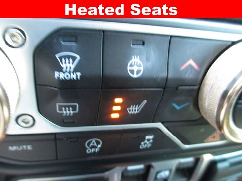 Used 2023 Jeep Gladiator Rubicon w/ Cold Weather Group image 16