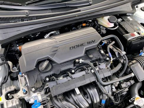 Certified 2025 Hyundai Elantra Limited image 30