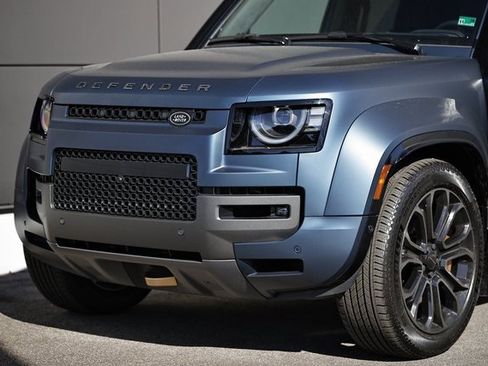 New 2026 Land Rover Defender 110 OCTA image 2