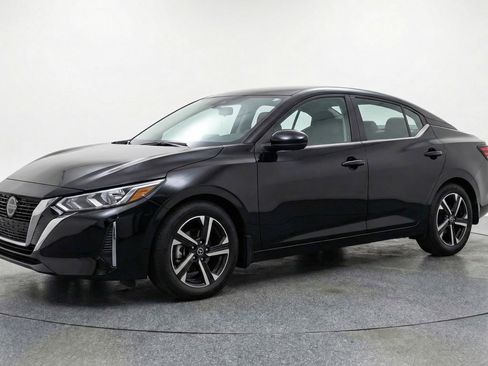 Used 2025 Nissan Sentra SV FWD image 3