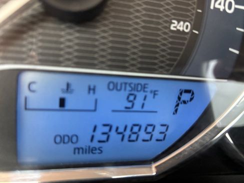 Used 2016 Toyota Corolla LE FWD image 8