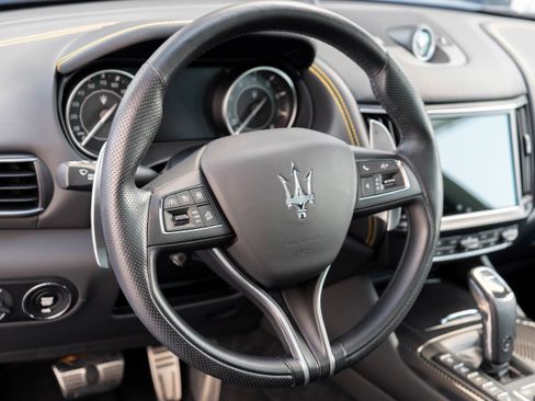 Used 2022 Maserati Levante F Tributo image 20