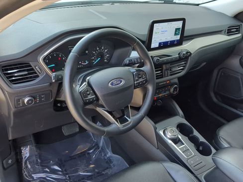 Used 2022 Ford Escape SEL image 10