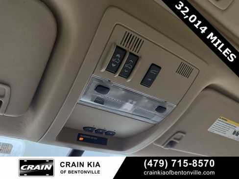 Used 2014 Cadillac Escalade Premium image 21