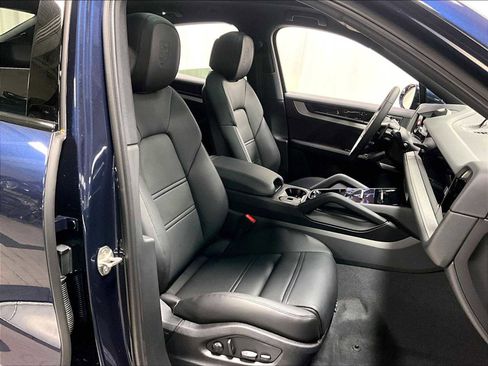 New 2026 Porsche Cayenne Coupe image 29