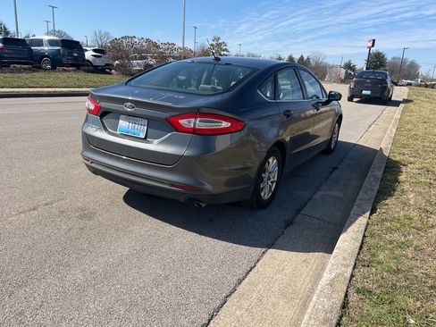 Used 2015 Ford Fusion S image 3