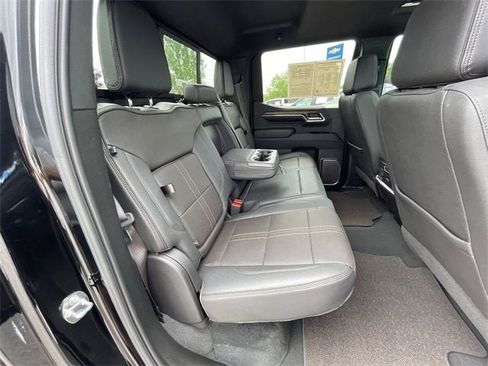 Certified 2024 Chevrolet Silverado 1500 High Country w/ Technology Package image 28