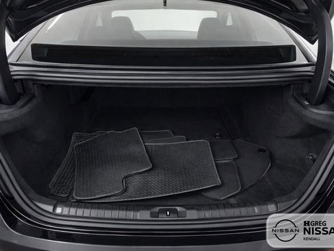 Used 2017 Maserati Ghibli S Q4 AWD/4WD image 13