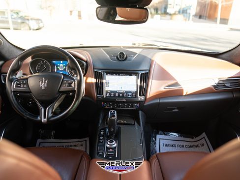 Used 2019 Maserati Levante S GranLusso image 14
