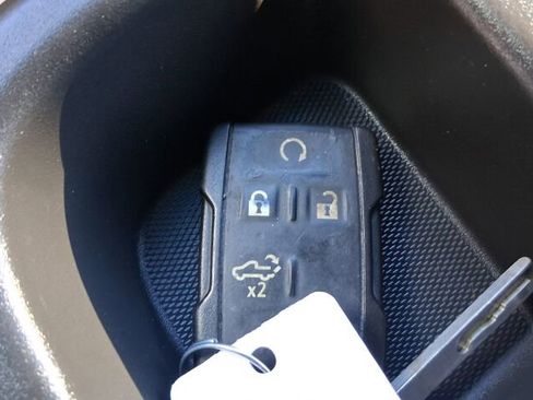 Used 2019 GMC Sierra 1500 SLE w/ Remote Start Package image 24