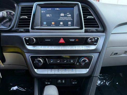 Used 2018 Hyundai Sonata SE FWD image 32
