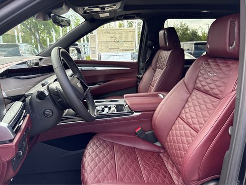 New 2026 Cadillac Escalade Luxury AWD/4WD image 9