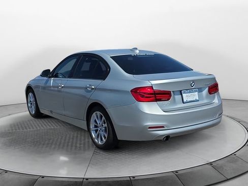 Used 2017 BMW 320i Sedan RWD image 3