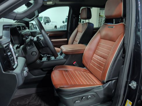 Used 2023 GMC Sierra 1500 Denali Ultimate image 8