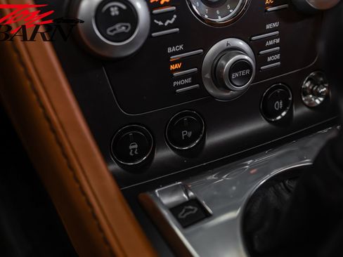 Used 2009 Aston Martin V8 Vantage Roadster RWD image 40