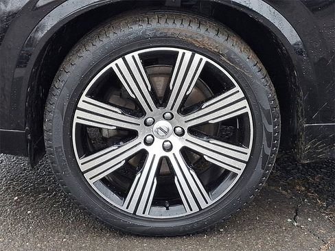 Used 2021 Volvo XC90 T6 Inscription w/ Protection Package Premier image 8