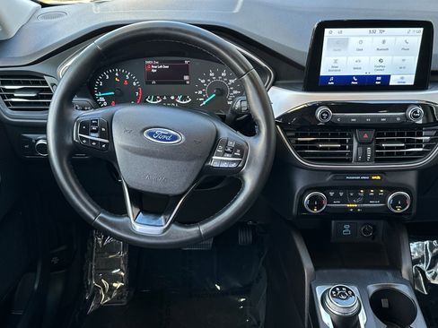 Certified 2022 Ford Escape SE w/ SE Sport Appearance Package image 13