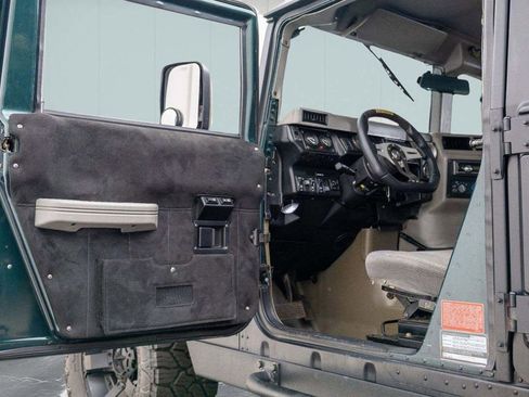 Used 1996 HUMMER H1 4-Door Hard Top image 19