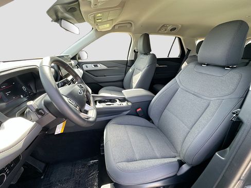 New 2026 Ford Explorer Active RWD image 15