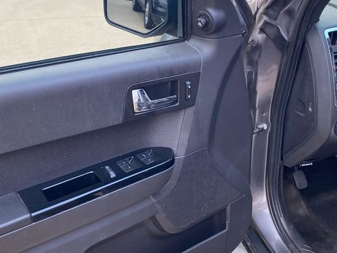 Used 2012 Ford Escape Limited image 8