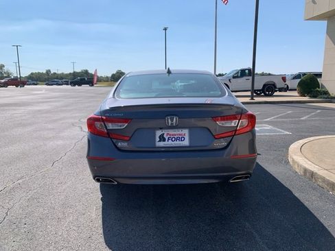 Used 2019 Honda Accord Sport image 6