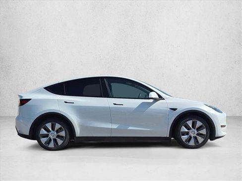 Used 2023 Tesla Model Y Long Range AWD/4WD image 4