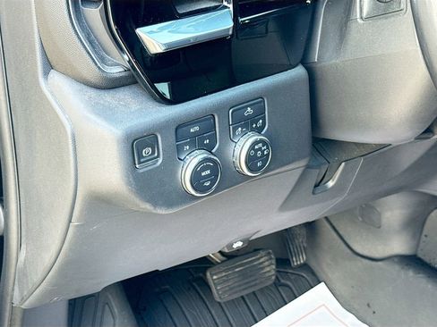 Used 2022 GMC Sierra 1500 Elevation AWD/4WD image 10