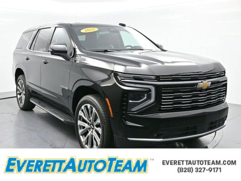 Used 2025 Chevrolet Tahoe High Country w/ Sun And Tow Package image 1